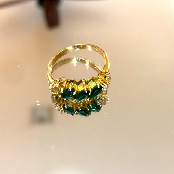 Jewelry - 14k Gold Emerald Ring